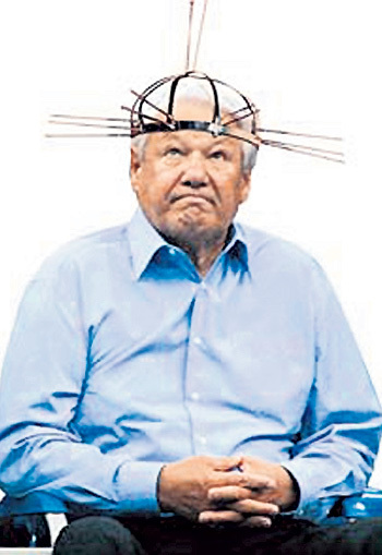 Для главы государства создали биошлем по спецзаказу