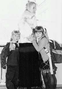 ВАЛЕРИЯ: с сыном Темой и дочкой Анютой