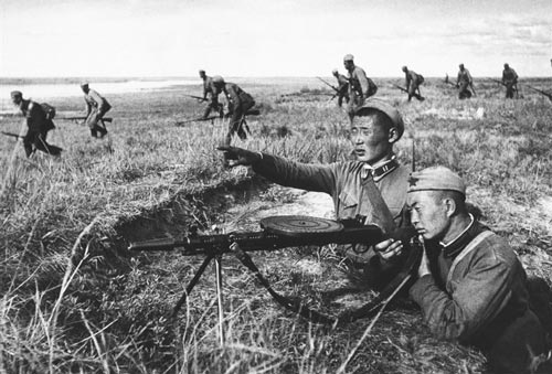 Монгольские пограничники готовятся к отражению атаки. wikipedia