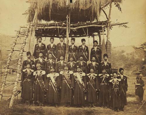 Офицеры Персидской казачьей бригады. wikimedia