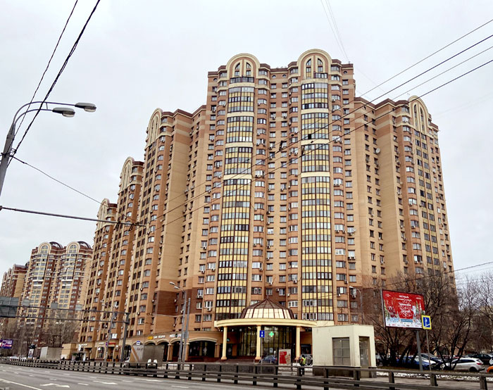 В этом доме в Таганском районе Москвы у Поли «однушка»