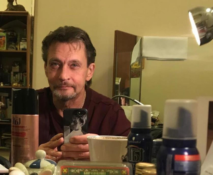 В Сети гадают, из-за чего так сильно похудел Александр Домогаров