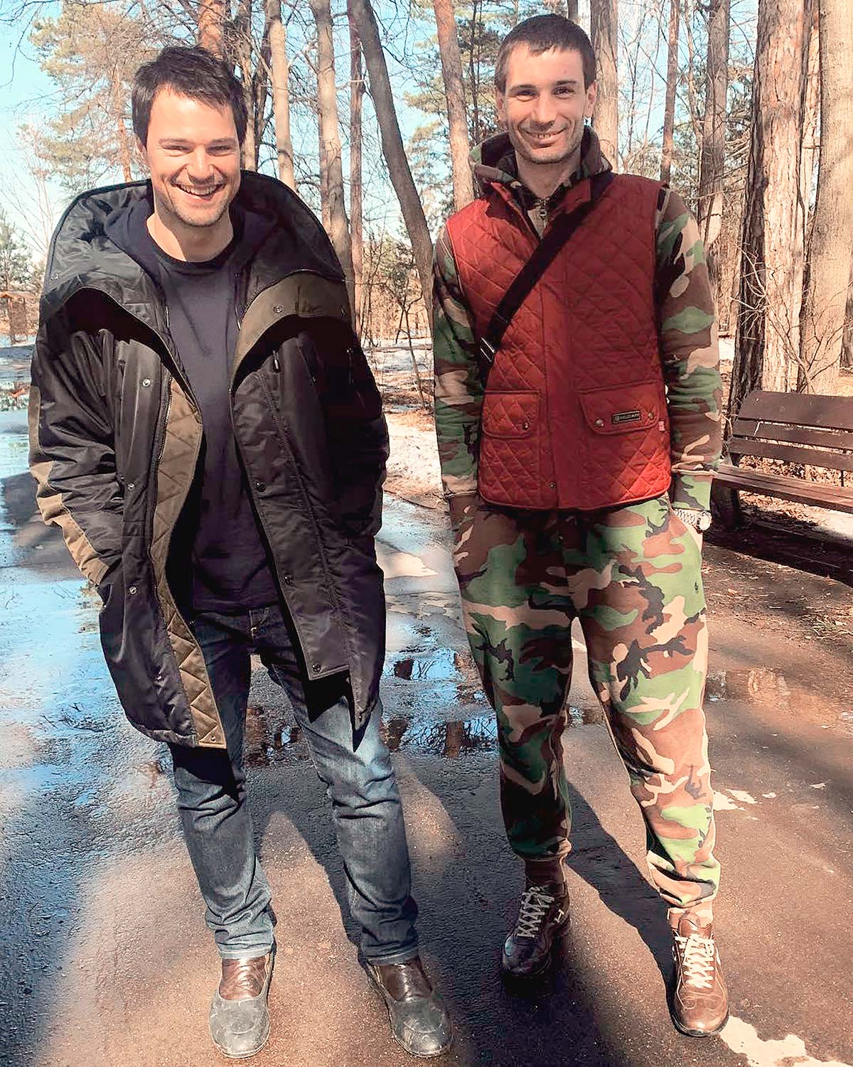 Данила, Егор и Иван (Фото ниже - с женой) росли жуткими сорванцами. Фото: Instagram<b>*</b>