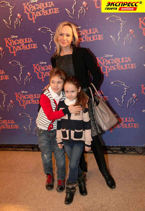 МАРИЯ БУТЫРСКАЯ С ДЕТЬМИ