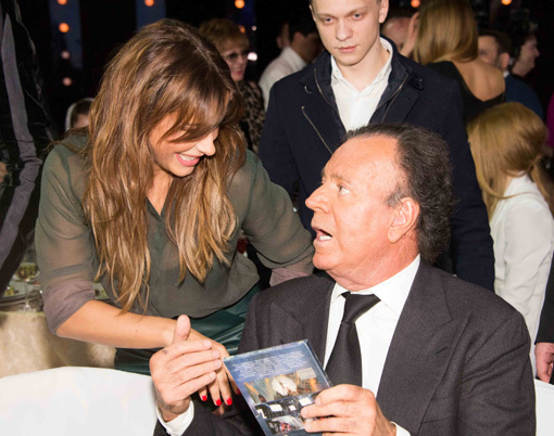 АНИ ЛОРАК, ХУЛИО ИГЛЕСИАС