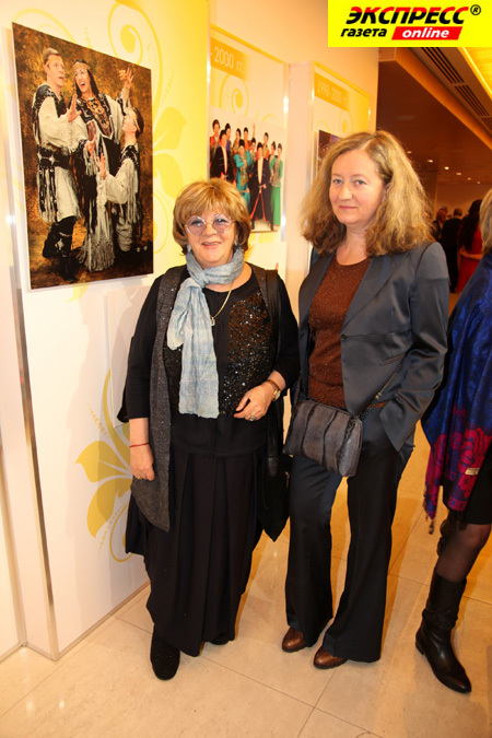 АЛЛА СУРИКОВА