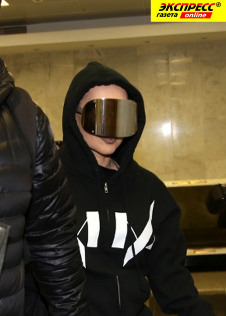 НАРГИЗ ЗАКИРОВА