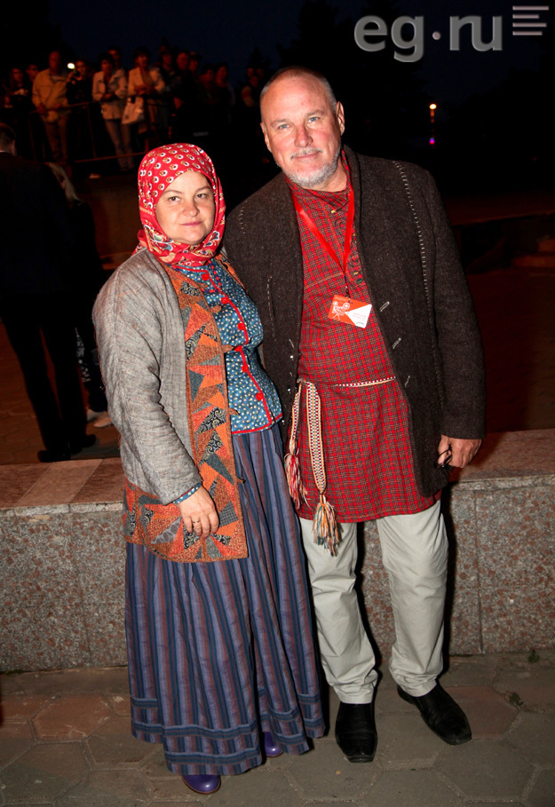 ОЛЬГА ЛАПШИНА И СЕРГЕЙ СТАРОСТИН