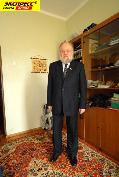 ВЛАДИМИР ЧУРОВ