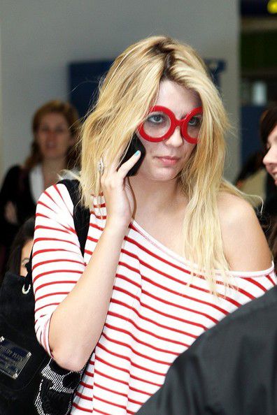 ...и странного фрика.