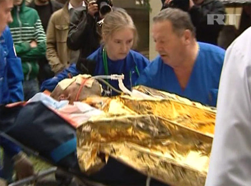 Отцу Александра ГАЛИМОВА разрешили пообщаться с раненым форвардом. Фото: Russia Today 