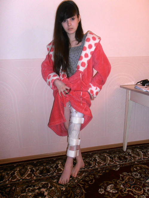 Оля ВОРОПАЕВА надеется, что спустя несколько месяцев она наконец-то сможет стать на повреждённую ногу...