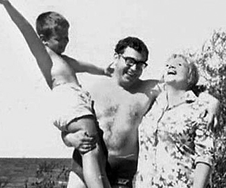 Второго мужа мамы - Марка АБЕЛЕВА - Дениска сразу принял как родного