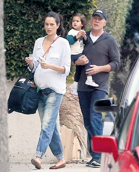 Эмма ХЕМИНГ уже подарила Брюсу двух дочерей, но обзаводиться третьей в каньоне Бенедикт не захотела