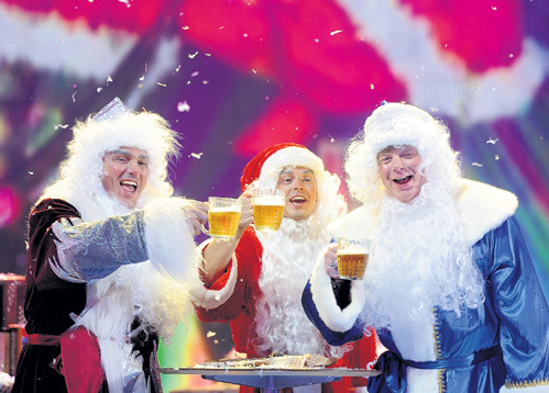 Даже удивительно, как  «Иванушки International» смогли засветиться с «пенным» на Первом канале. Фото Михаила ФРОЛОВА/«Комсомольская правда»