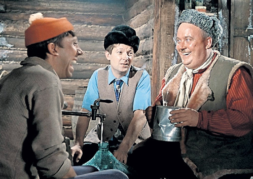 Короткометражка «Самогонщики» (1961 г.) высмеивала занятие, за которое в СССР грозил срок