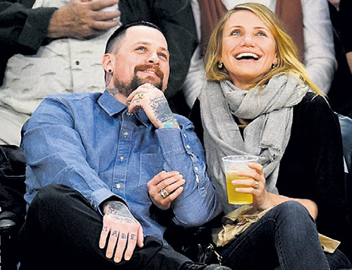 ...парочка чувств не скрывает