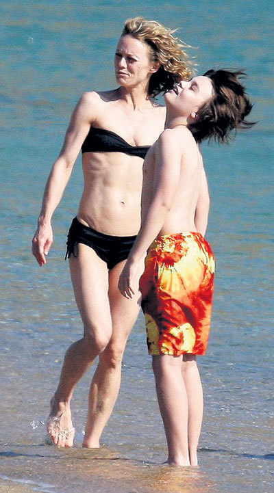 Ванесса ПАРАДИ с сыном Джеком поддержали греческий туризм «рублем»