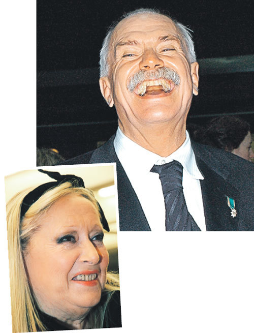 Никита МИХАЛКОВ уже решил проблемы с зубами, а до его супруги Татьяны очередь в семье еще не дошла