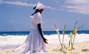 НА ОДНОМ ИЗ ПЛЯЖЕЙ РИО: молитва к морской богине