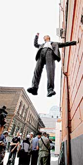 ЙОХАН ЛОРБЕЕР: висит, никого не трогает, народ потешает