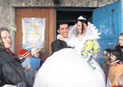 СВАДЬБА ПО-РУССКИ: Лусиану готов всю жизнь носить Вику на руках