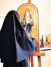 В ИКОНОПИСНОЙ: вдохновение никогда не покидает монахинь-самоучек