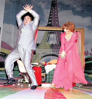 ГЛАВНЫЕ ГЕРОИ: Стас Садальский и Анастасия для раскрытия образов задействовали весь театральный арсенал