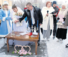 ТОРЖЕСТВЕННЫЙ МОМЕНТ: главное - не упасть
