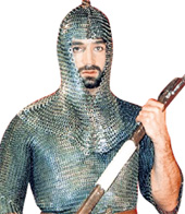 ПО ПРОЗВИЩУ «ЗВЕРЬ»: бросается на журналистов