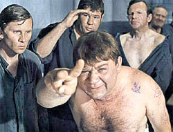 «РЕКОРДСМЕНЫ» : кадр из к/ф «Джентльмены удачи»