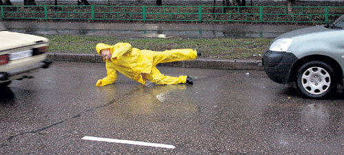 …Опасный же трюк поручили каскадёру