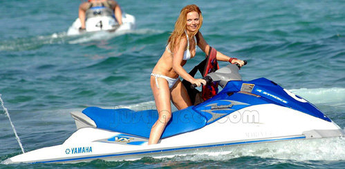 Джери ХОЛЛИУЭЛ