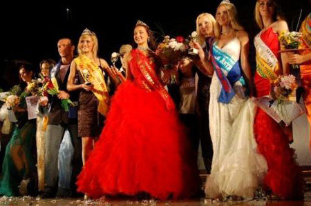 Красное платье Радочинской – Диана – «Ростовская красавица» - девушка в красном