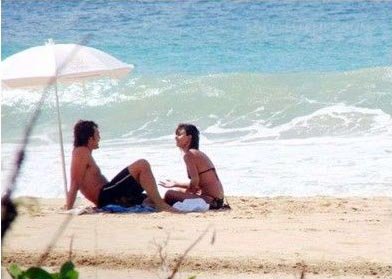 Звездная пара полюбила этот райский островок за его романтичность.