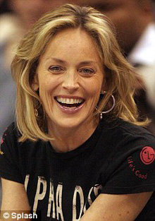 В свои 51 актриса прекрасно выглядит -  снимок сделан несколько недель назад, 27 декабря