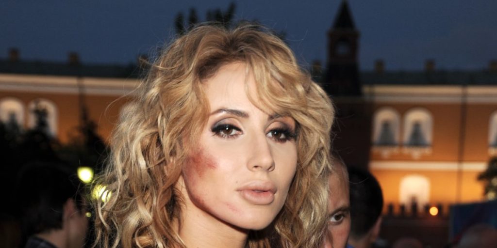 The Strange Behavior Of Loboda Excited Loved Ones He Communicates In A 